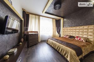 Продается 4-комнатная квартира 111 кв. м в Киеве