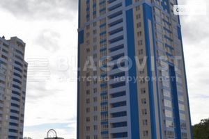 Продается 2-комнатная квартира 51 кв. м в Киеве