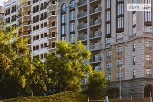 Продается 2-комнатная квартира 74.77 кв. м в Киеве