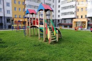 Продається 1-кімнатна квартира 45.36 кв. м у Івано-Франківську