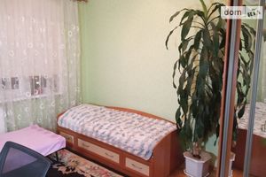 Здається в оренду кімната 72 кв. м у Києві