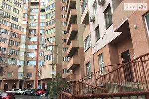 Продається 2-кімнатна квартира 72 кв. м у Одесі