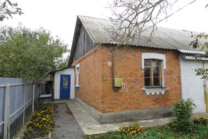 Продається частина будинку 40 кв. м з верандою