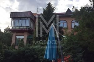 Продается дом на 2 этажа 270 кв. м с террасой