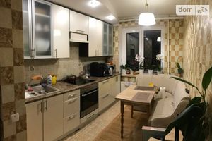 Продается 3-комнатная квартира 63 кв. м в Виннице