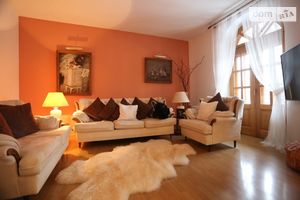 Продается 5-комнатная квартира 150 кв. м в Днепре