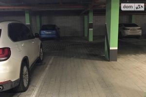 Сдается в аренду подземный паркинг под легковое авто на 14 кв. м