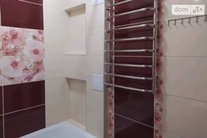 Продається 1-кімнатна квартира 35 кв. м у Рівному