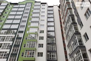 Продается 2-комнатная квартира 61 кв. м в Ивано-Франковске