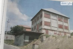 Продается дом на 3 этажа 530 кв. м с садом