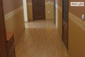 Продається 3-кімнатна квартира 86 кв. м у Луцьку