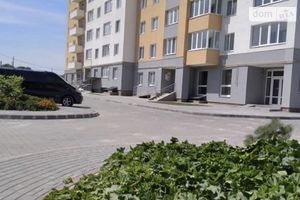 Продается 2-комнатная квартира 65 кв. м в Тернополе