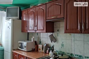Продається 3-кімнатна квартира 60 кв. м у Харкові