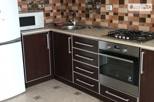Сдается в аренду 2-комнатная квартира 60 кв. м в Виннице