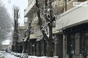 Продается помещения свободного назначения 46 кв. м в 8-этажном здании