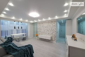 Продається 3-кімнатна квартира 65 кв. м у Києві