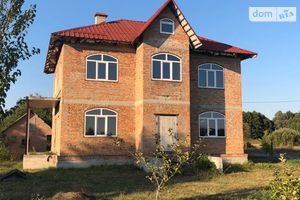 Продается дом на 2 этажа 240 кв. м с камином