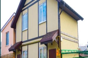 Продається будинок 2 поверховий 40 кв. м з садом