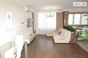 Продается 3-комнатная квартира 110 кв. м в Киеве