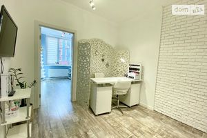 Продается 1-комнатная квартира 45 кв. м в Киеве