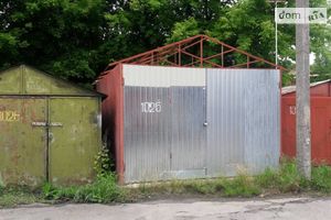 Продается место в гаражном кооперативе под бус на 10 кв. м