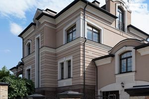 Продается дом на 3 этажа 760 кв. м с баней/сауной