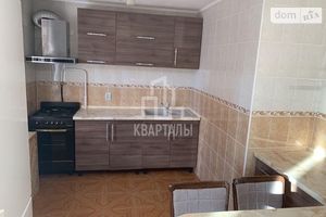Сдается в аренду 3-комнатная квартира 62 кв. м в Киеве