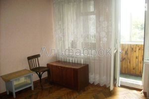 Сдается в аренду 1-комнатная квартира 32 кв. м в Киеве