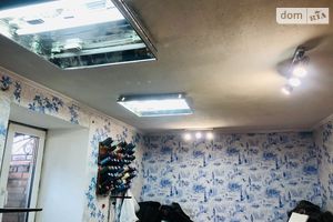 Продається нежитлове приміщення в житловому будинку 31 кв. м в 4-поверховій будівлі