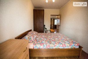 Продается 2-комнатная квартира 43 кв. м в Чернигове