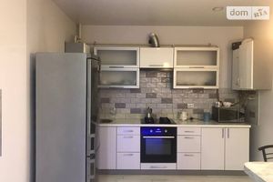 Продается 1-комнатная квартира 40 кв. м в Ровно