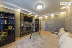Продается 2-комнатная квартира 63.5 кв. м в Киеве