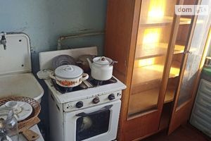 Продается 1-комнатная квартира 30.5 кв. м в Чернигове