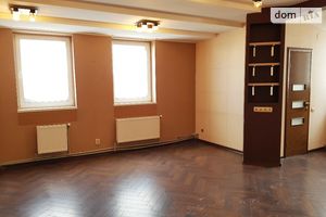 Здається в оренду офіс 80 кв. м в торгово-офісному центрі