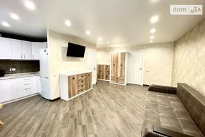 Продається 2-кімнатна квартира 43 кв. м у Одесі