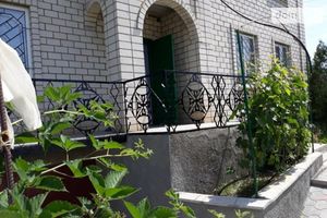 Продається будинок 2 поверховий 200 кв. м з банею/сауною
