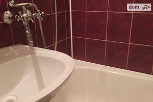 Сдается в аренду 2-комнатная квартира 48 кв. м в Ровно