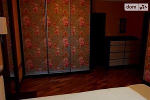 Продается 3-комнатная квартира 100 кв. м в Киево-Святошинске