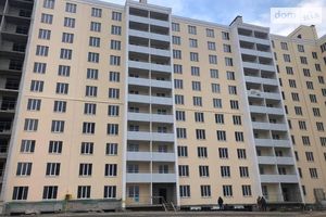 Продається 2-кімнатна квартира 69.04 кв. м у Чернігові