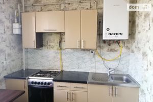 Продається 1-кімнатна квартира 38 кв. м у Рівному