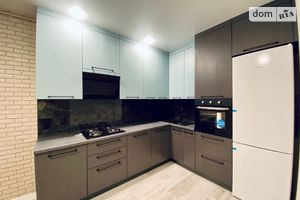 Сдается в аренду 1-комнатная квартира 45 кв. м в Ровно