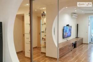 Продается 3-комнатная квартира 70 кв. м в Днепре