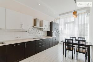 Сдается в аренду 2-комнатная квартира 80 кв. м в Киеве