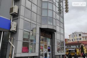 Здається в оренду офіс 42 кв. м в торгово-офісному центрі