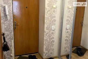Продається 1-кімнатна квартира 30 кв. м у Дніпрі