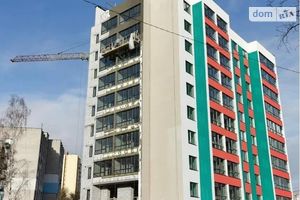 Продається 3-кімнатна квартира 71.7 кв. м у Чернігові