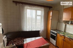Продається 1-кімнатна квартира 35 кв. м у Рівному