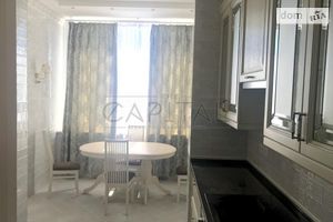 Сдается в аренду 3-комнатная квартира 117 кв. м в Киеве