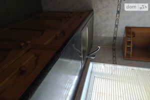 Продається 4-кімнатна квартира 75 кв. м у Липовці