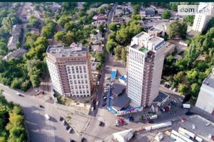 Здається в оренду приміщення вільного призначення 36.6 кв. м в 14-поверховій будівлі